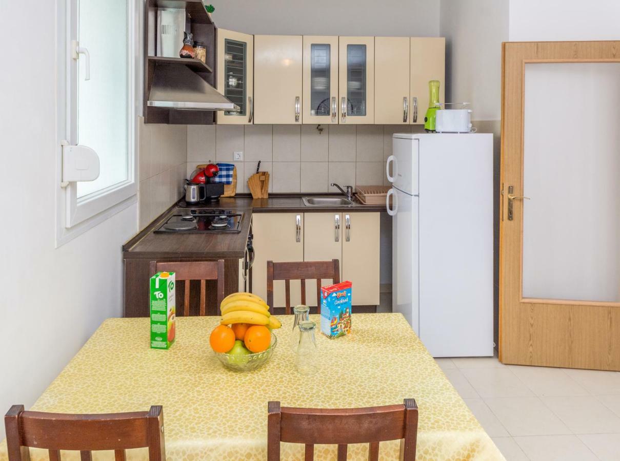 Breki Apartman Podstrana Exteriör bild